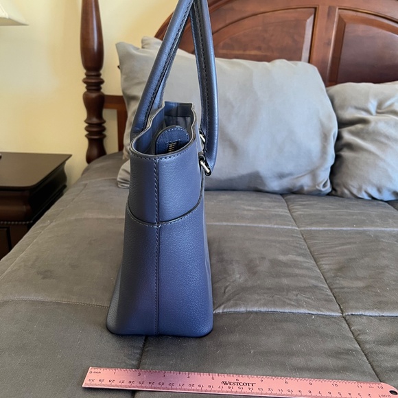 Kate Spade Tote - Picture 2 of 4